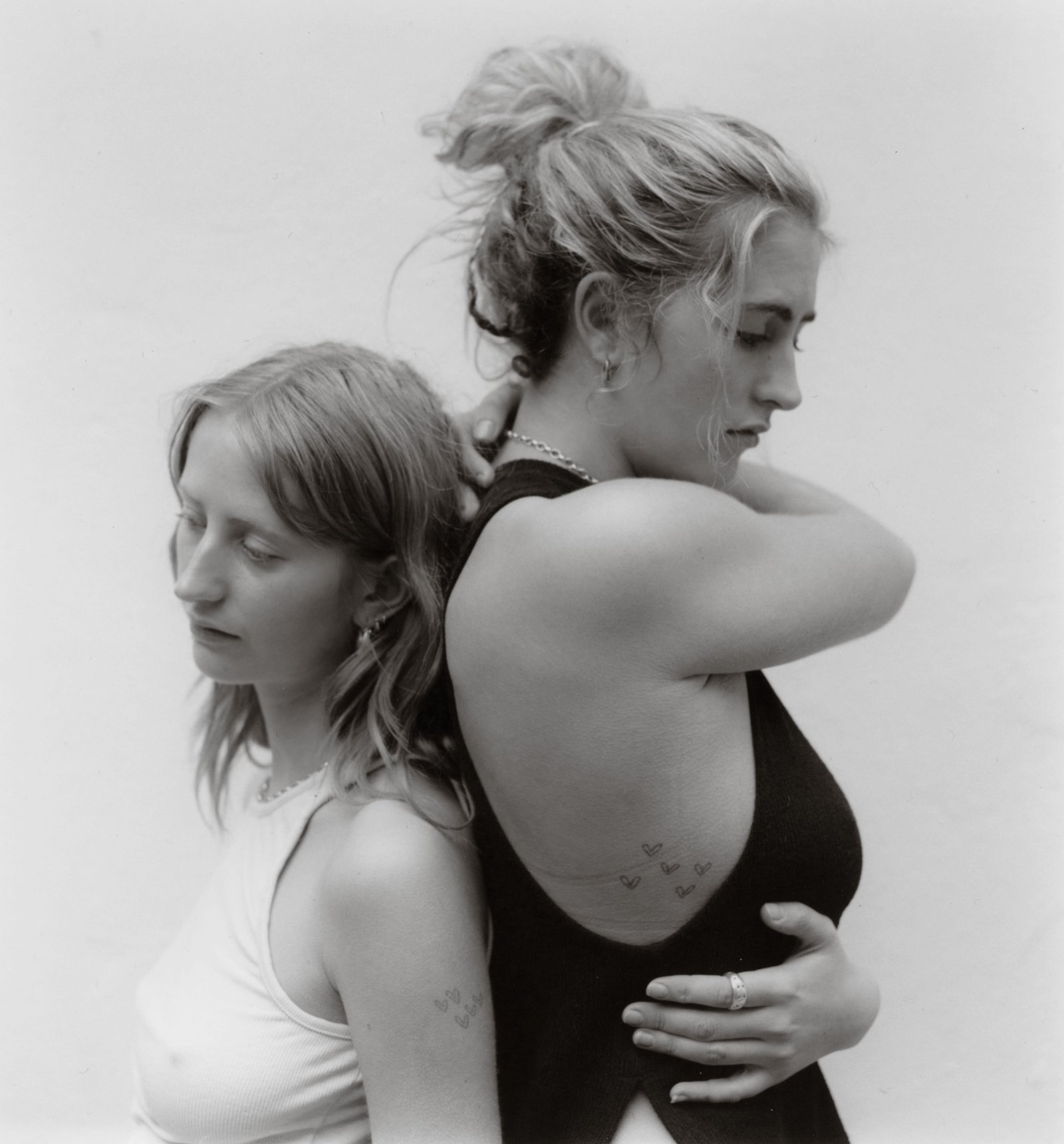 Lilah Culliford’s Kindred Language reflects on the intricate dynamics of sibling relationships